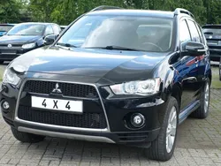 Schwarz Gebraucht 2011 Mitsubishi Outlander SUV | 4.890 € (Superpreis)