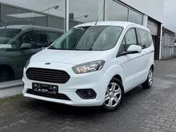 Weiß Gebraucht 2020 Ford Tourneo Courier Trend Van / Kleinbus | 9.299 € (Guter Preis)