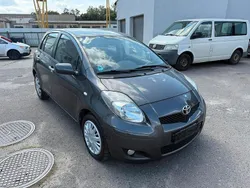 Grau Gebraucht 2010 Toyota Yaris Sol Limousine | 3.150 € (Guter Preis)