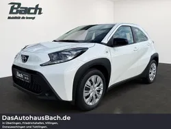 Schneeweiß Neu 2025 Toyota Aygo Play Kleinwagen | 18.370 €