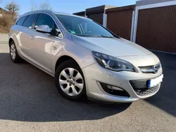 Silber Gebraucht 2016 Opel Astra Kombi | 8.100 € (Fairer Preis)