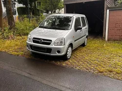 Silber Gebraucht 2004 Opel Agila Kleinwagen | 1.350 € (Fairer Preis)