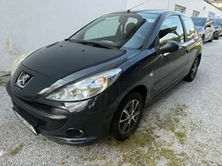 Grau Gebraucht 2009 Peugeot 206+ Kleinwagen | 1.290 € (Superpreis)