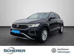 Deep black perleffekt (metallic) Gebraucht 2024 VW T-Roc Life SUV | 21.700 € (Guter Preis)
