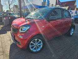 Karosserie in cadmium red (met Gebraucht 2018 Smart ForFour Basis Kleinwagen | 13.850 € (Fairer Preis)