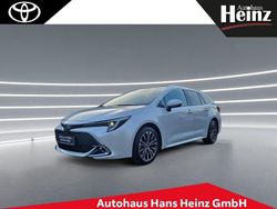 Weiß Gebraucht 2025 Toyota Corolla Limousine | 32.890 € (Fairer Preis)