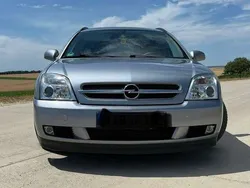 Grau Gebraucht 2004 Opel Vectra Basis Kombi | 1.699 € (Fairer Preis)