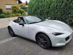 Weiß Gebraucht 2017 Mazda MX5 Cabrio | 22.000 €