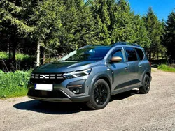 Grau Gebraucht 2023 Dacia Jogger Extreme Kombi | 16.500 € (Fairer Preis)