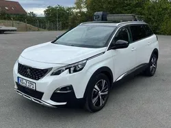 Weiß Gebraucht 2019 Peugeot 5008 Van / Kleinbus | 26.500 € (Guter Preis)
