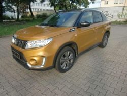 Gold Gebraucht 2019 Suzuki Vitara Comfort SUV | 15.000 € (Superpreis)