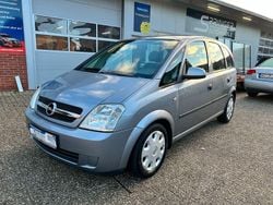 Grau Gebraucht 2004 Opel Meriva Enjoy Van / Kleinbus | 2.450 € (Fairer Preis)