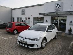 Weiß Gebraucht 2022 VW Golf VIII Life Limousine | 20.890 € (Fairer Preis)