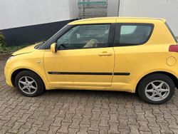 Gelb Gebraucht 2005 Suzuki Swift Coupé | 1.500 €