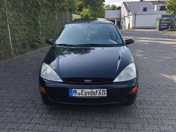 Gebraucht 2000 Ford Focus Trend Limousine | 1.000 € (Guter Preis)