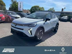 Weiss qnc+schwarz gne Gebraucht 2024 Renault Captur Techno SUV | 27.990 € (Etwas zu teuer)