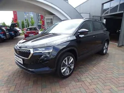 Schwarz Gebraucht 2024 Skoda Karoq SUV | 32.750 € (Guter Preis)
