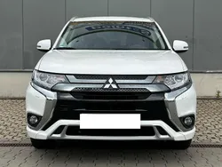 Weiß Gebraucht 2021 Mitsubishi Outlander P-HEV SUV | 21.900 € (Guter Preis)