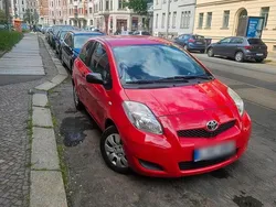 Rot Gebraucht 2009 Toyota Yaris Kleinwagen | 2.499 € (Fairer Preis)