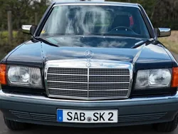 Blau Gebraucht 1985 Mercedes 260 Limousine | 14.990 €