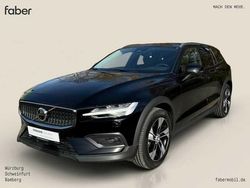 Gebraucht 2022 Volvo V60 CC Kombi | 37.990 € (Teuer)