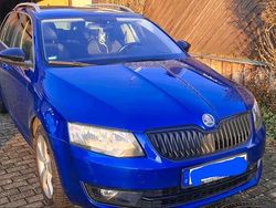Blau Gebraucht 2014 Skoda Octavia Kombi | 5.990 € (Fairer Preis)
