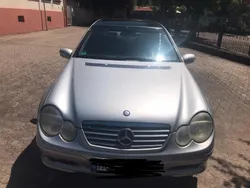 Silber Gebraucht 2000 Mercedes C180 Limousine | 1.700 €