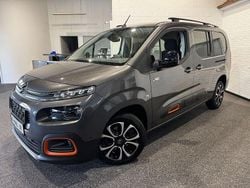 Grau Gebraucht 2023 Citroën Berlingo XTR Van / Kleinbus | 30.490 € (Teuer)