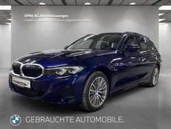 Blau Gebraucht 2022 BMW 330e Sport Line Kombi | 29.860 € (Guter Preis)