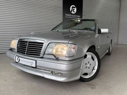 Brilliant silver (744u) Gebraucht 1993 Mercedes E300 Sportline Cabrio | 23.100 €