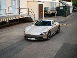 Grau Gebraucht 2021 Ferrari Roma Coupé | 219.900 € (Teuer)