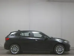Schwarz Gebraucht 2023 BMW 120 Advantage Kleinwagen | 20.980 € (Superpreis)