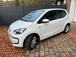 Weiß Gebraucht 2015 VW up! CLUB Kleinwagen | 4.300 € (Guter Preis)