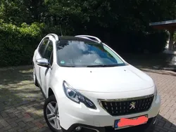 Weiß Gebraucht 2018 Peugeot 2008 Style SUV | 8.800 € (Guter Preis)