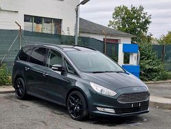 Grau Gebraucht 2017 Ford Galaxy Van / Kleinbus | 8.800 € (Fairer Preis)