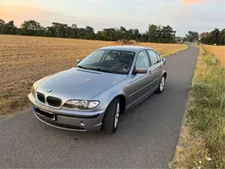 Grau Gebraucht 2004 BMW 325 Lifestyle Limousine | 8.000 € (Fairer Preis)