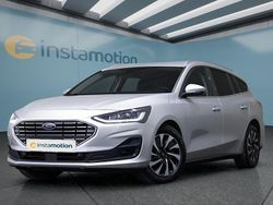 Silber Gebraucht 2023 Ford Focus Kombi | 22.049 € (Fairer Preis)