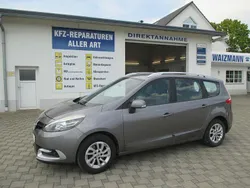 Grau Gebraucht 2014 Renault Scénic III Initiale Paris Van / Kleinbus | 3.900 € (Fairer Preis)