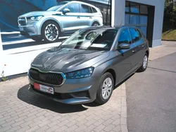 Grau Gebraucht 2021 Skoda Fabia Active Limousine | 15.500 € (Fairer Preis)