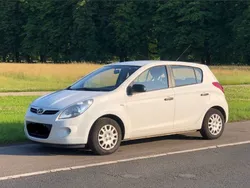 Weiß Gebraucht 2010 Hyundai i20 Edition Limousine | 3.750 € (Guter Preis)