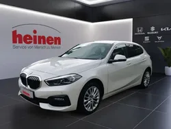Weiß Gebraucht 2023 BMW 118 Advantage Kleinwagen | 25.379 € (Fairer Preis)
