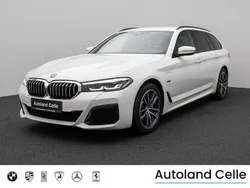 Weiß Gebraucht 2022 BMW 530e M Sport Limousine | 30.999 € (Fairer Preis)