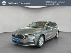 Graphitegrau metallic Gebraucht 2024 Skoda Octavia Selection Kombi | 28.365 € (Superpreis)
