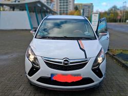 Weiß Gebraucht 2014 Opel Zafira Tourer Van / Kleinbus | 6.500 € (Guter Preis)