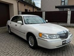Weiß Gebraucht 2001 Lincoln Town Car Limousine | 10.400 €
