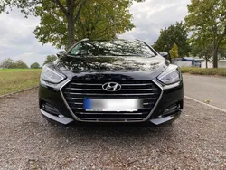Schwarz Gebraucht 2016 Hyundai i40 Trend Kombi | 11.000 € (Fairer Preis)