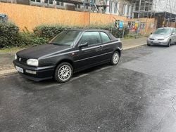 Schwarz Gebraucht 1996 VW Golf Cabriolet Cabrio | 1.000 €