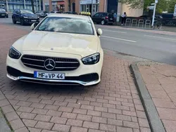 Gelb Gebraucht 2023 Mercedes E200 Kombi | 35.000 € (Fairer Preis)