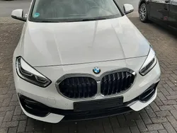 Weiß Gebraucht 2023 BMW 118 Sport Line Kleinwagen | 25.300 € (Fairer Preis)