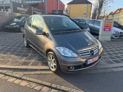 Grau Gebraucht 2009 Mercedes 170 Coupé | 6.350 €